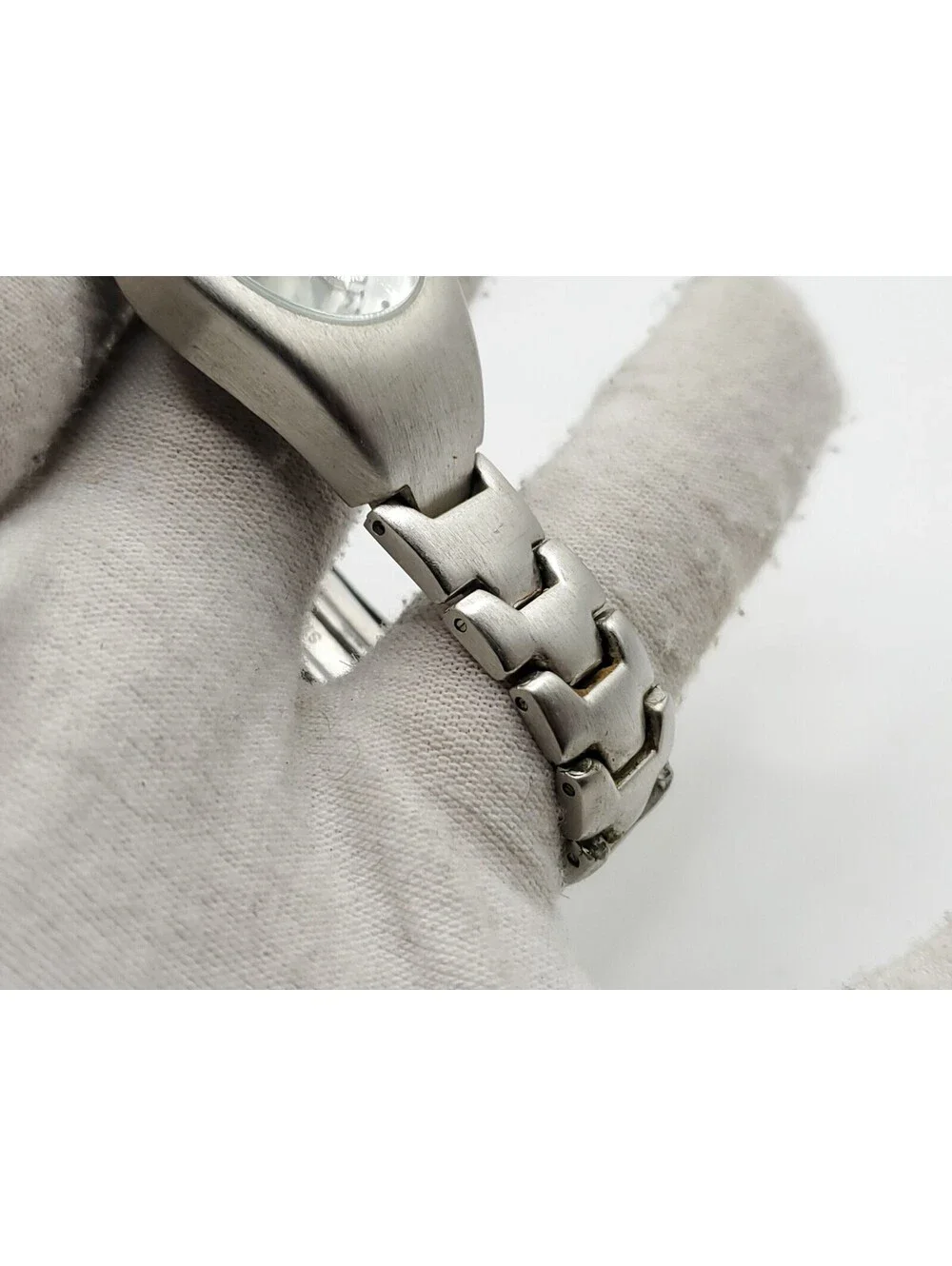 Mudd Heart Shape Dial Quartz Watch New Battery Silver Tone 24mm
